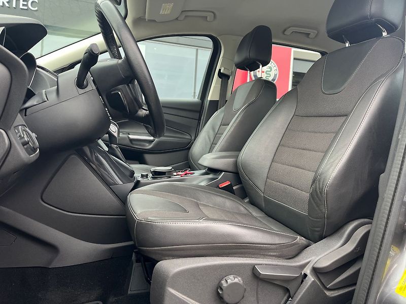 Ford Kuga 2.0 TDCi 120kW TITANIUM AT6 4x - fotka 6 z 11