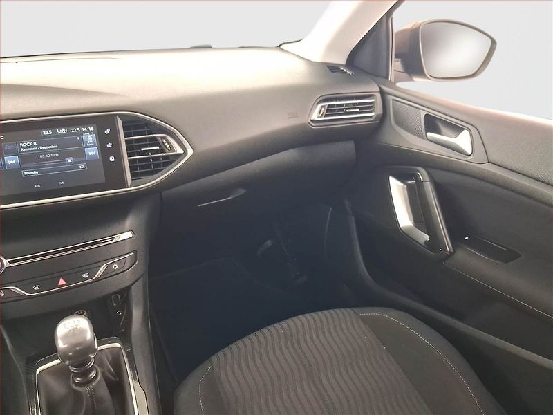 Peugeot 308 (2014) 1.6 e-HDi, Serv.kniha - fotka 8 z 20