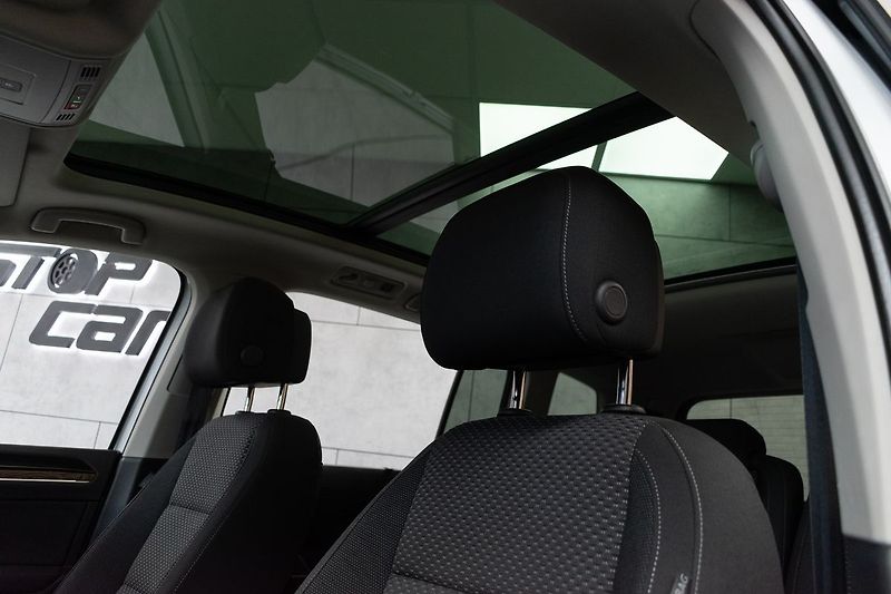 Volkswagen Touran 2.0TDI TAŽNÉ*WEBASTO*DPH*ČR 1M - fotka 20 z 51