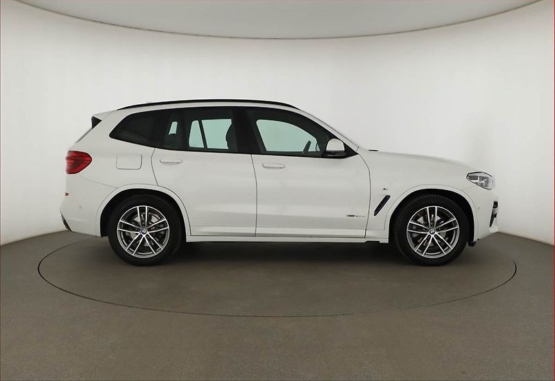 BMW X3 (2018) xDrive20d - fotka 6 z 16