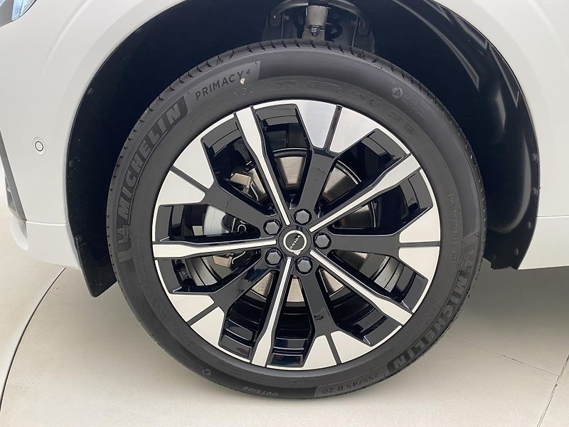 Volvo XC60 (2026) B5 AWD AUT DARK PLUS  - fotka 18 z 63