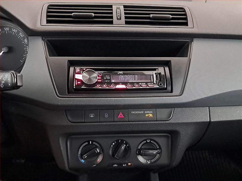 Škoda Fabia (2015) 1.2 TSI - fotka 12 z 13
