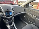 Chevrolet Cruze 1,7 6KVALT DIGIKLIMA +SADA ALU - náhled 11