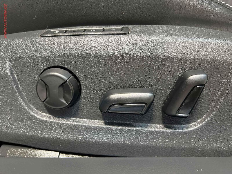 Škoda Superb (2016) 2.0TDi 4x4, ČR, DSG, navi - fotka 13 z 17