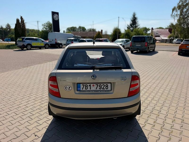 Škoda Fabia HB Classic 1.2HTP 40kW 55 - fotka 18 z 19