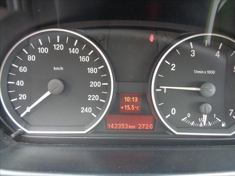 BMW Řada 1 1,6 - fotka 19 z 19