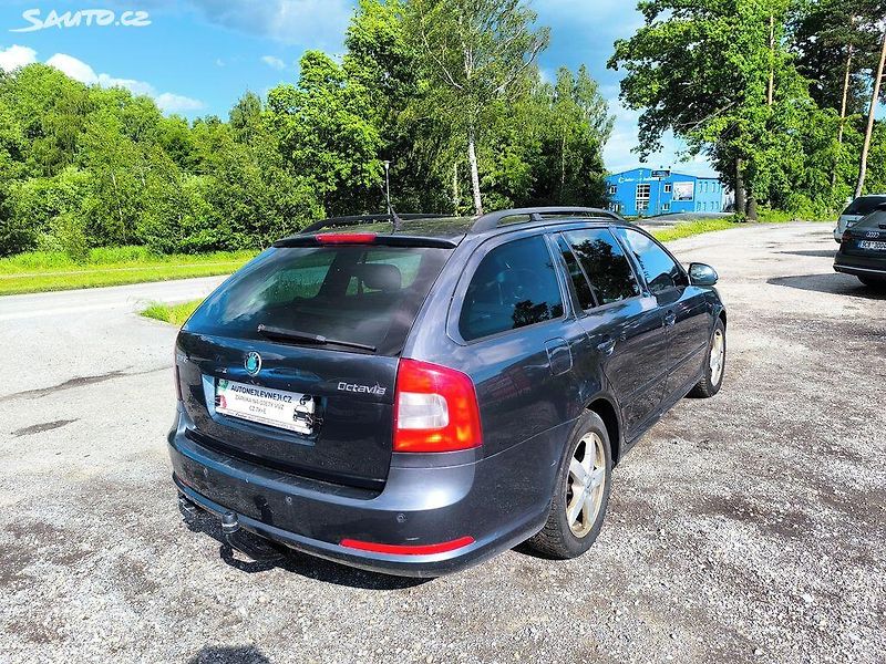 Škoda Octavia RS125KW,KRÁSNÁ,SERVISKA,185TKM - fotka 3 z 28