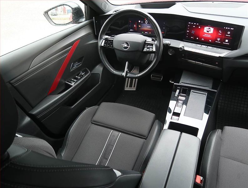 Opel Astra (2022) GS-Line 1.2 Turbo, Automat - fotka 7 z 20