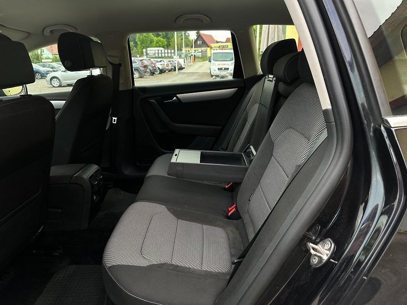Volkswagen Passat (2014) 2.0TDi 130kW/Alltrack/4x4/1MAJ - fotka 14 z 35