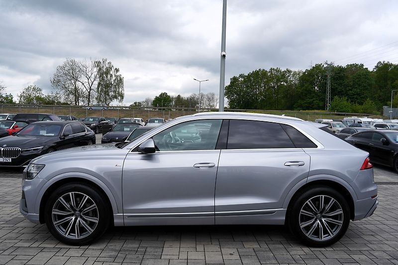 Audi Q8 55 TFSI Q/21kola/S-line/B&O - fotka 3 z 44