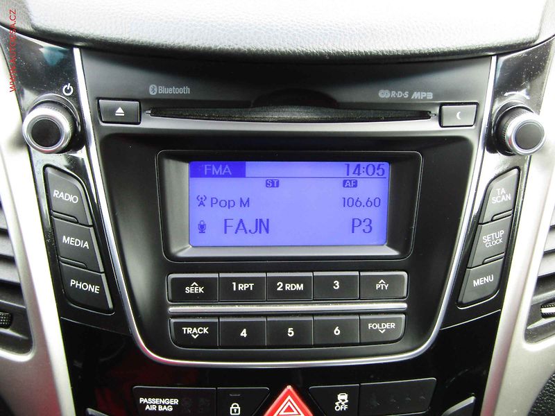 Hyundai i30 (2013) 1.6 CRDi, ČR, AC, tempo - fotka 15 z 21