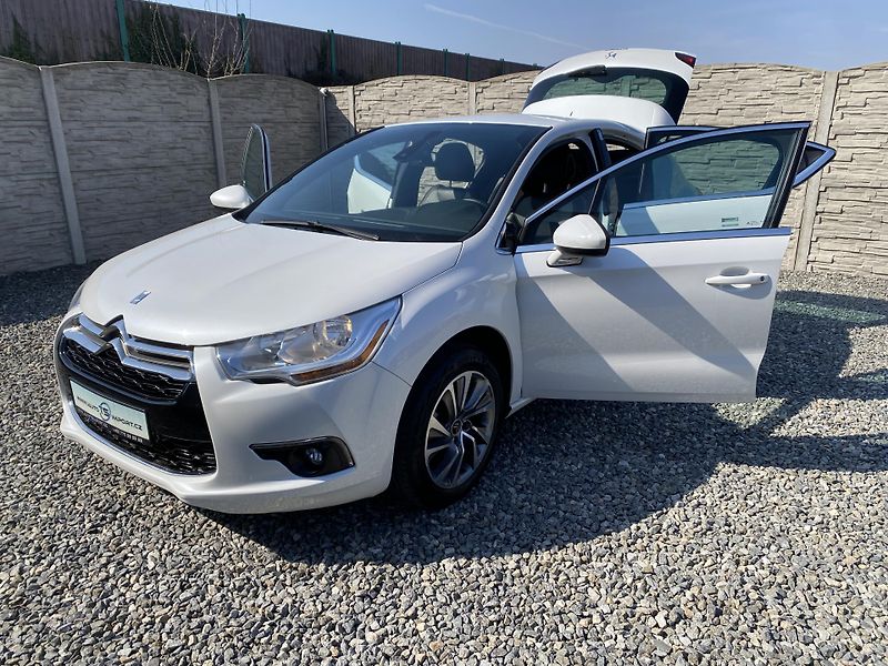 Citroën DS4 1.6i 16V 120PS EXCLUSIVE TOP!! - fotka 139 z 160