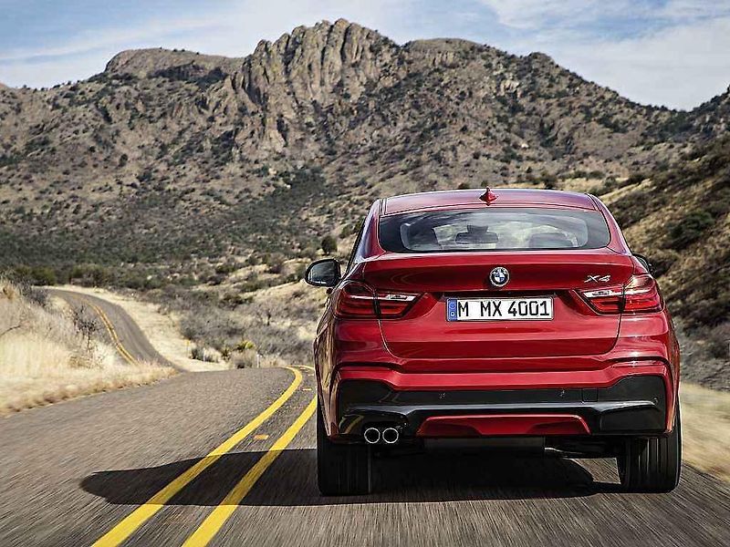 BMW X4.