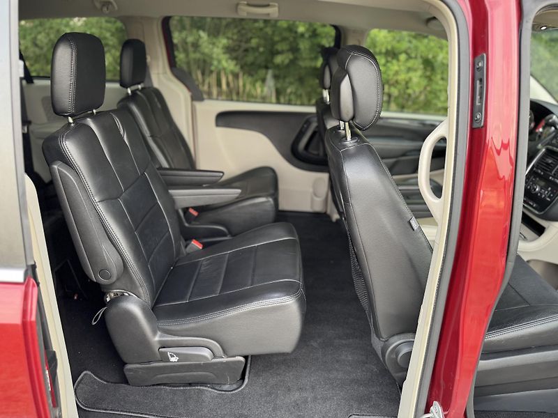 Dodge Grand Caravan (2016) 3.6 V6 SERVISNÍ KNIHA - fotka 16 z 35