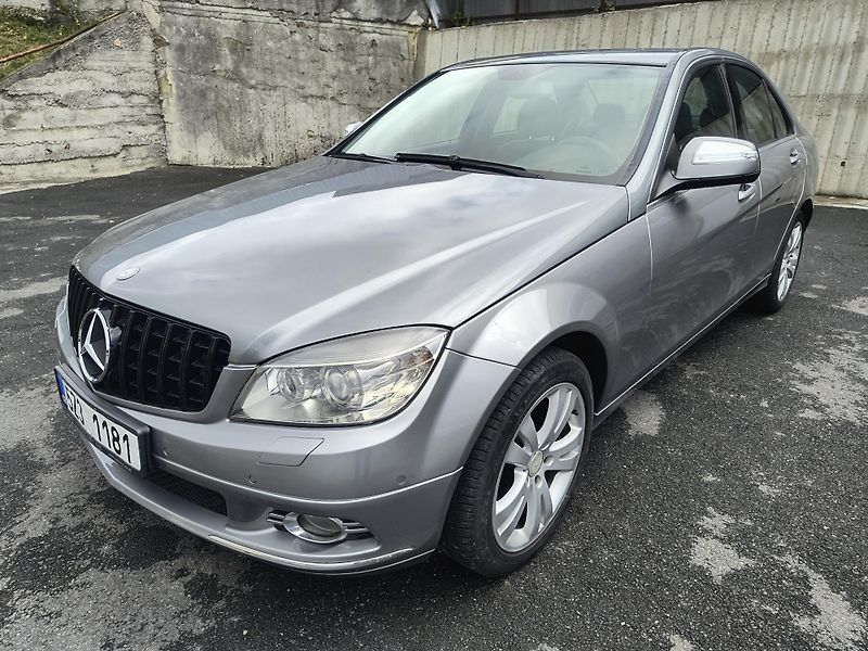 Mercedes-Benz Třídy C 320 CDI AT 4-MATIC/VYHŘ.SEDADL - fotografie inzerátu