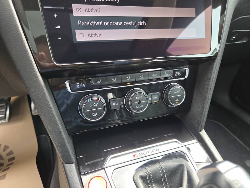 Volkswagen Arteon (2018) 2.0 BiTDI DSG 4M 176kW R-Line - fotka 50 z 71