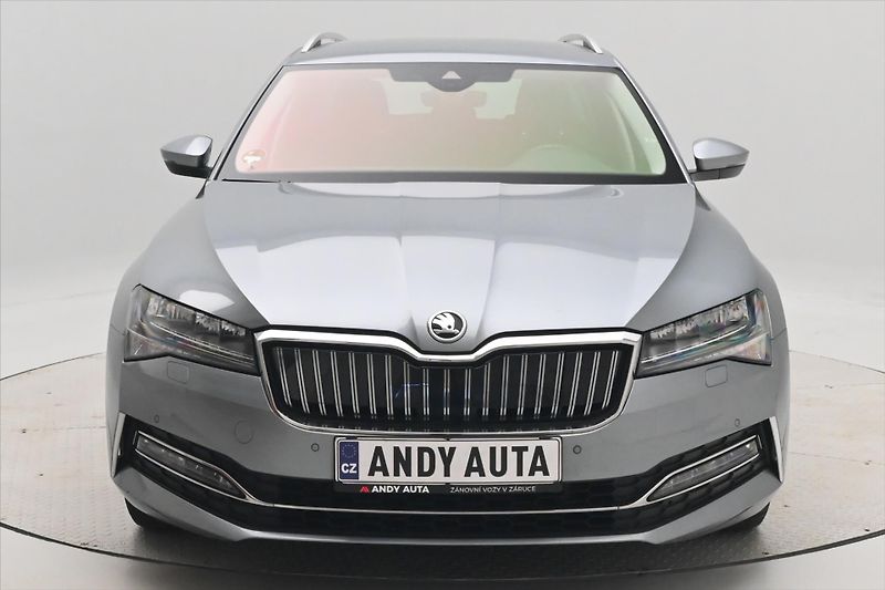 Škoda Superb 1,4 TSI iV 160 kW DSG Style Zá - fotka 2 z 31