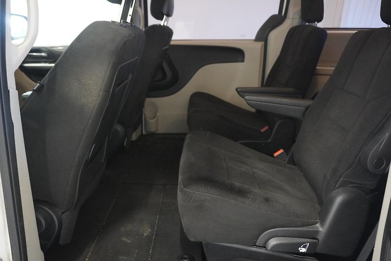 Chrysler Town & Country 3.6i TOWN&COUNTRY  4X4 AUTOMAT - fotka 21 z 36