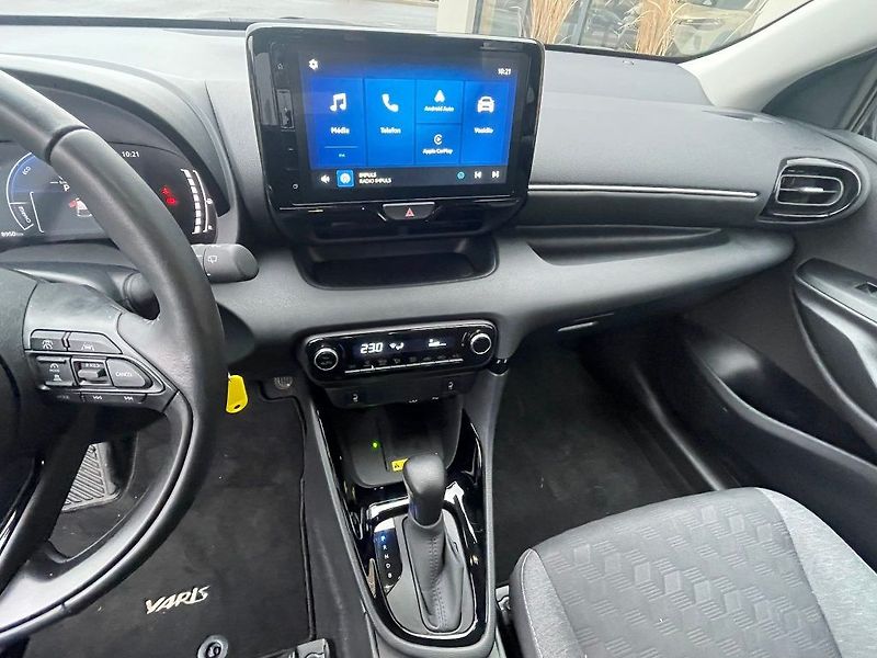 Toyota Yaris 1.5 Hybrid 116HP Style - fotka 17 z 28
