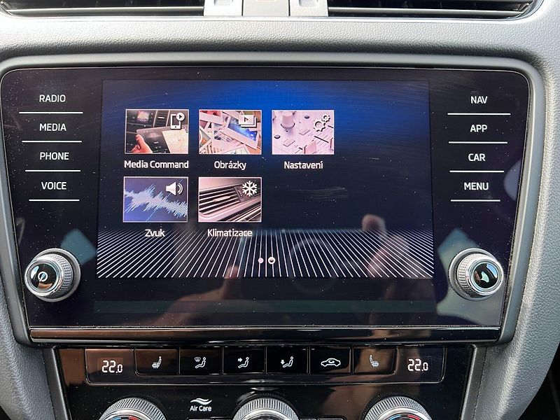 Škoda Octavia (2018) 1.5TSI 110kW! Style+! Webasto! - fotka 29 z 40