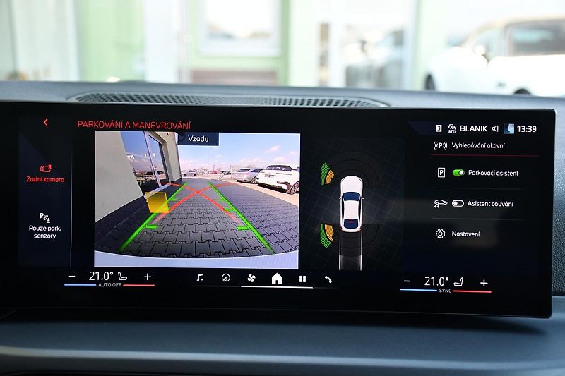 BMW i4 eDrive35 FACELIFT 3L-ZÁRUKA 1M - fotka 39 z 45