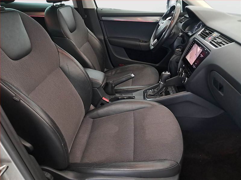Škoda Octavia (2018) Style 2.0 TDI, Automat, Navi - fotka 9 z 19