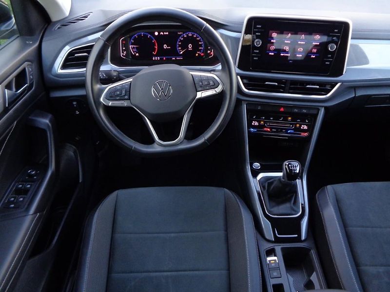 Volkswagen T-Roc 1.5 TSI Style  110 kW - fotka 5 z 29