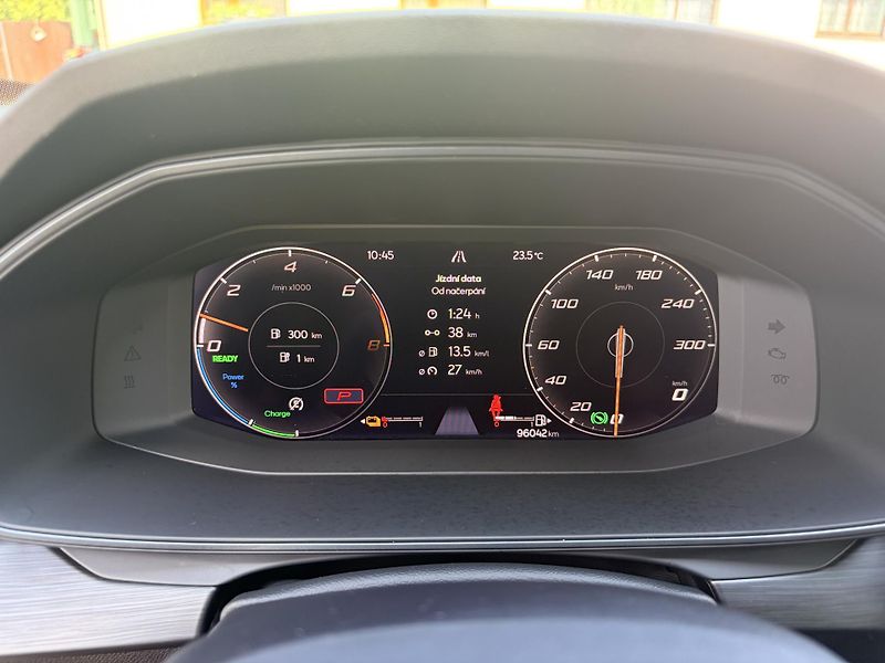 Cupra Formentor 1.4TSI E-HYBRID LED REZERVACE - fotka 20 z 60