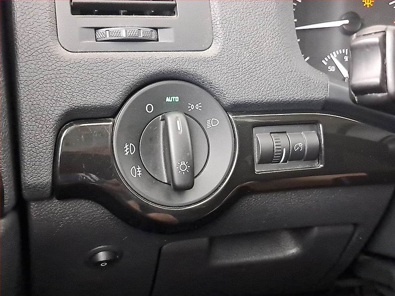 Škoda Octavia (2012) Laurin&Klement 2.0 TDI - fotka 20 z 23