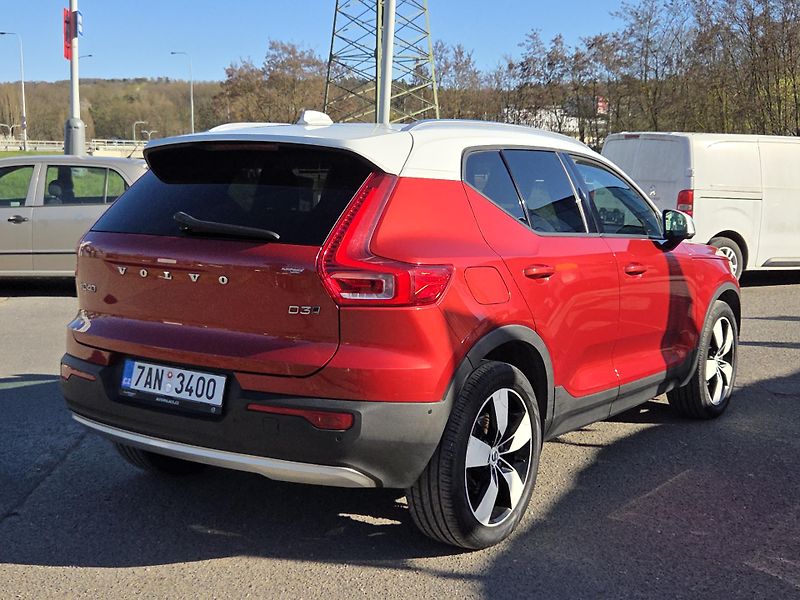 Volvo XC40 (2019) 2,0D3 1.majitel - fotka 4 z 11