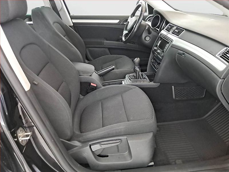 Škoda Superb (2014) Ambition 2.0 TDI, Serv.kniha - fotka 9 z 27