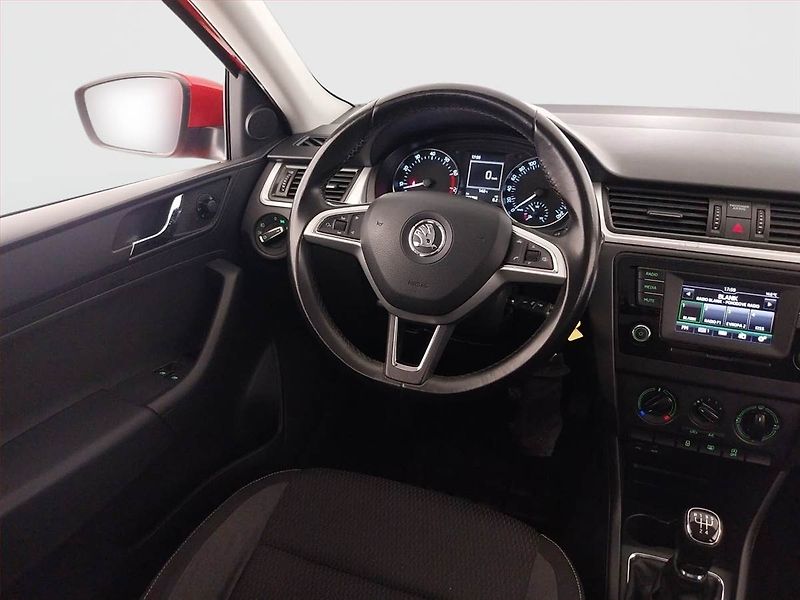 Škoda Rapid (2015) Spaceback 1.2 TSI, Serv.kniha - fotka 7 z 16