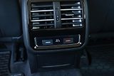 Volkswagen Passat 1.6 TDI LED NAVIGACE TAŽNÉ - náhled 27