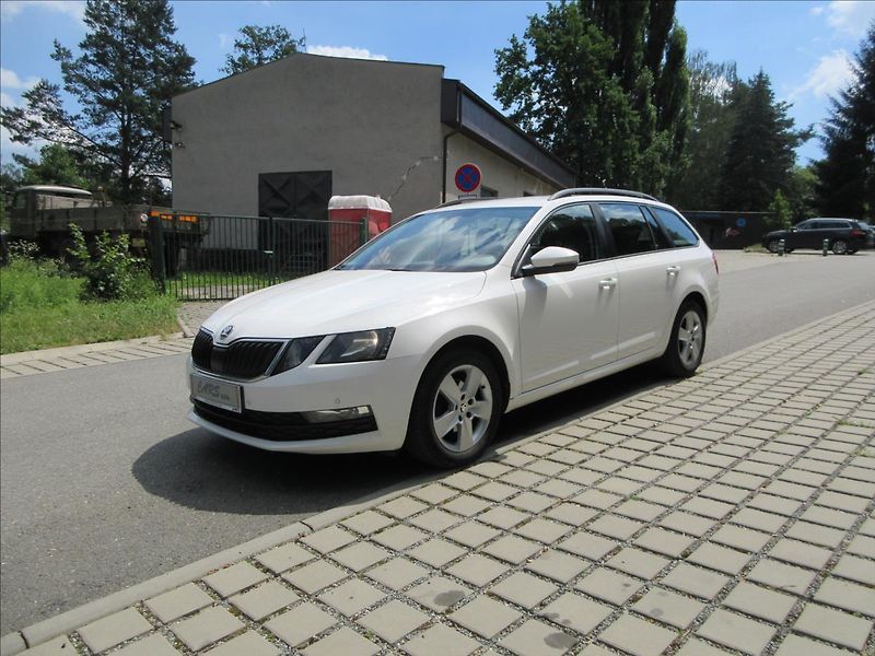 Škoda Octavia 1,6 TDi 85 Kw, Navi, Nové v ČR - fotka 2 z 28