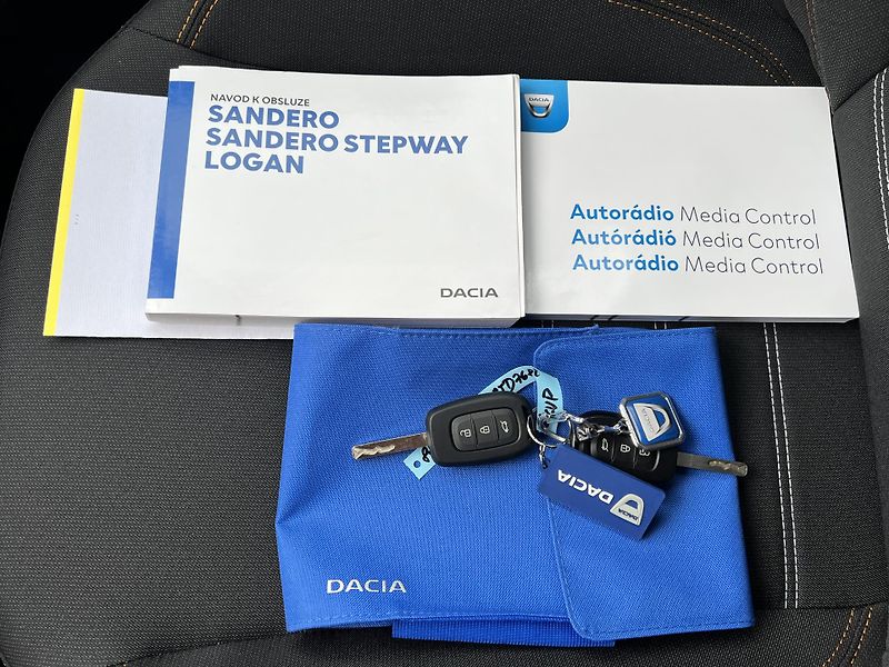 Dacia Sandero Stepway 1.0TCe LPG ČR 1.MAJ. - fotka 35 z 43
