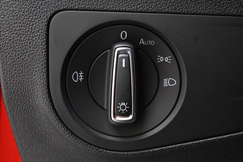 Volkswagen Tiguan 2,0 TDI 110 kW DSG Life Záruka - fotka 27 z 33