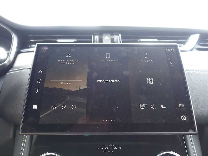 Jaguar F-Pace 2,0 R-Dynamic S D200 4x4 - fotka 25 z 38