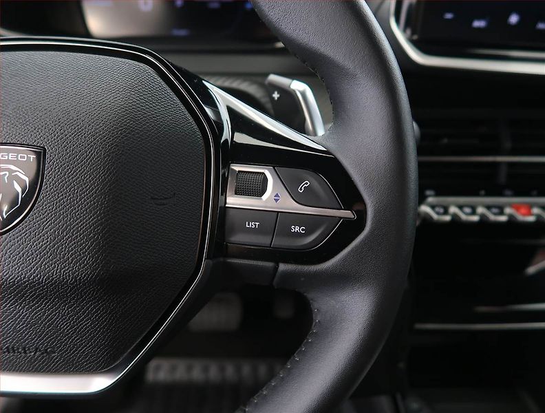 Peugeot 2008 (2025) 1.2 PureTech - fotka 23 z 26