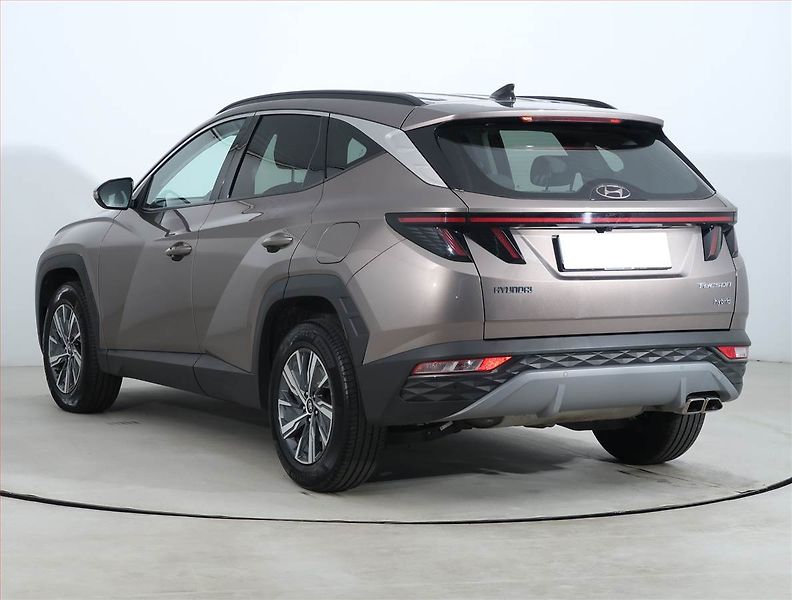 Hyundai Tucson (2022) 1.6 T-GDI HEV - fotka 4 z 22
