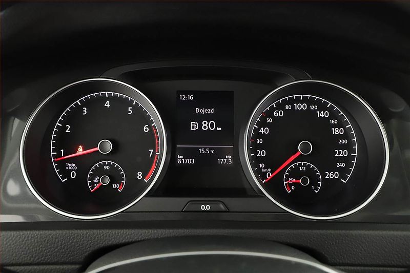 Volkswagen Golf (2018) 1.4 TSI, Serv.kniha, Tempomat - fotka 9 z 13