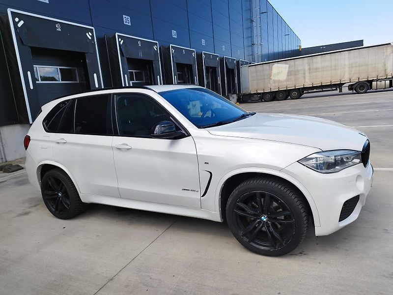 BMW X5 (2015) 4.0D,M-PACKETvolat 608 081 843 - fotka 2 z 20