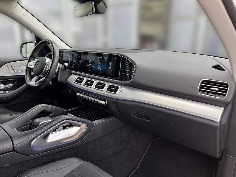 Mercedes-Benz GLE 300d 4MATIC AMG Line - fotka 15 z 21
