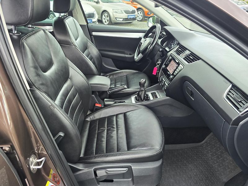Škoda Octavia 1.4TSI NAVI XENON KŮŽE 1Majite - fotka 19 z 26