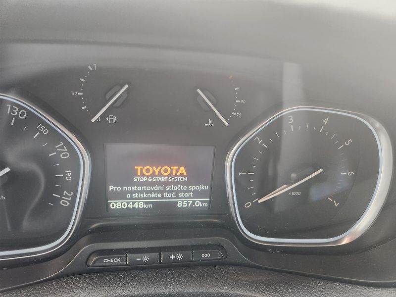 Toyota ProAce (2020) 2.0-8 MÍST-PRAV.SERVIS-KAMERA - fotka 10 z 11
