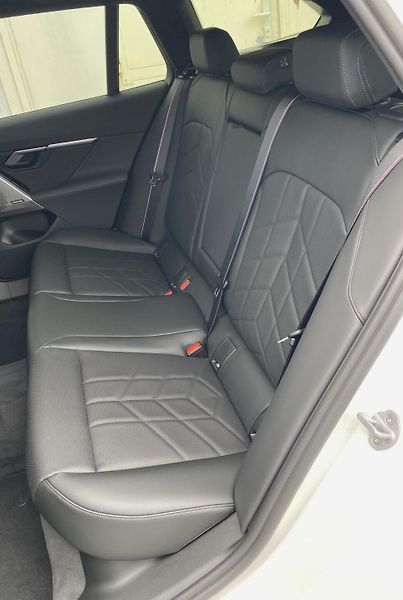 BMW Řada 5 540d xDrive Touring - fotka 10 z 10