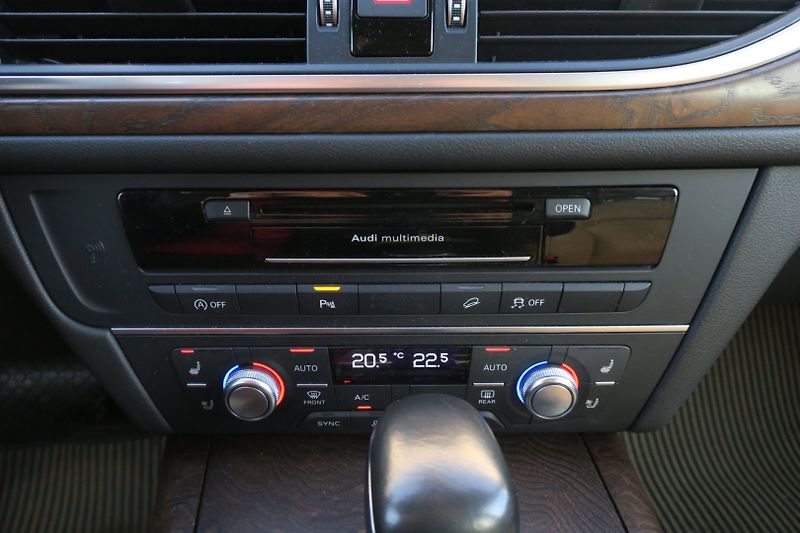Audi A6 Allroad 3.0TDI 200kW Quat. Stronic ČR - fotka 34 z 50