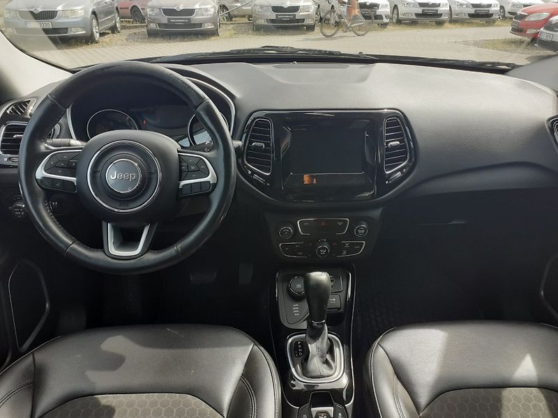 Jeep Compass (2020) 2.4 L 4X4 LATITUDE - fotka 7 z 39