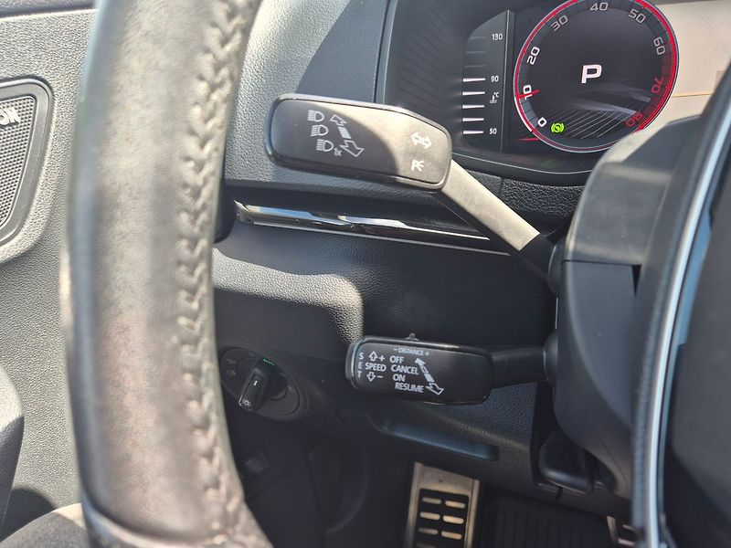 Škoda Karoq SportLine 1,5 TSI DSG, tažné, - fotka 19 z 35