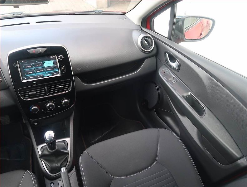Renault Clio (2017) Limited 1.2 16V, Serv.kniha - fotka 8 z 13
