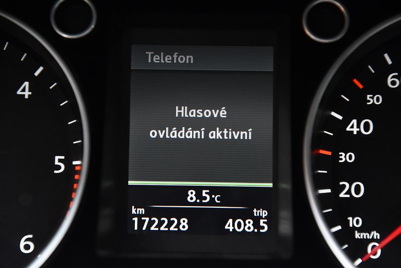 Volkswagen Passat 2.0 TDi CR COMFORTLINE, VÝHŘEV - fotka 19 z 50
